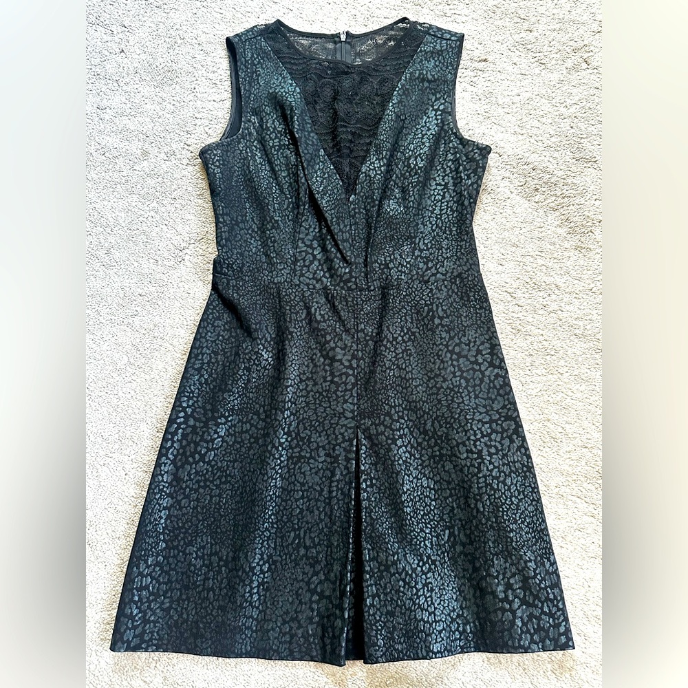 Rachel Roy dress size 8. Super flattering heavy stretchy material deep V lace